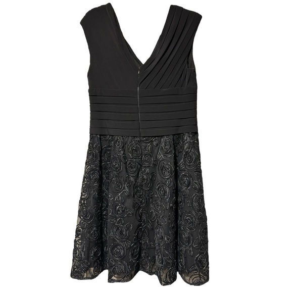 Adrianna Papell Women’s Black Sz 14P VNeck Pleated Bodice Rosette Soutache Dress - Picture 4 of 4